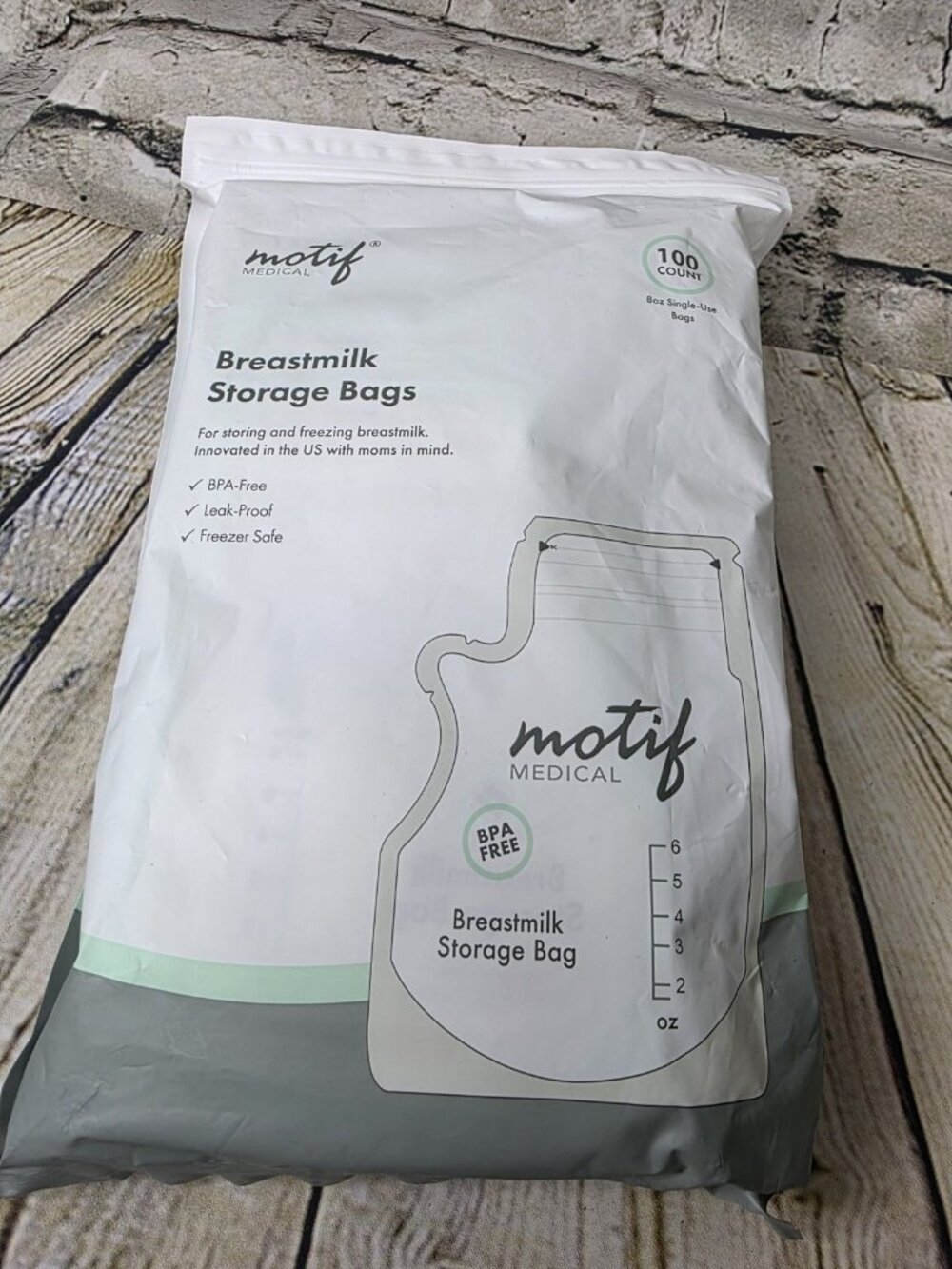 Motif Medical Breast Milk Storage Bags 8oz Single Use Bags 100 count BPA-Free